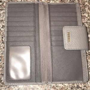 Fossil wallet